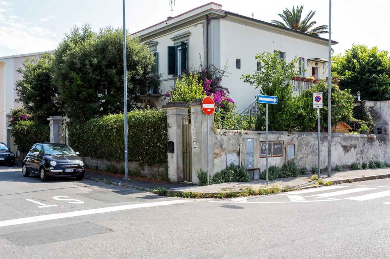 リヴォルノCasa Ginevra - 3 Minutes Walk From The Seaアパートメント エクステリア 写真